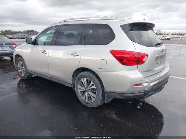 Nissan Pathfinder S 2wd Image 16