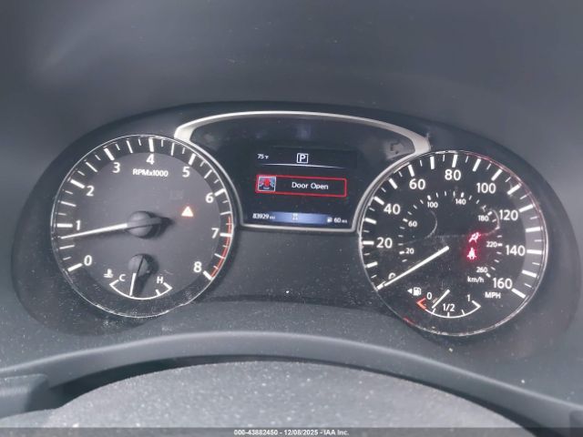 Nissan Pathfinder S 2wd Image 14