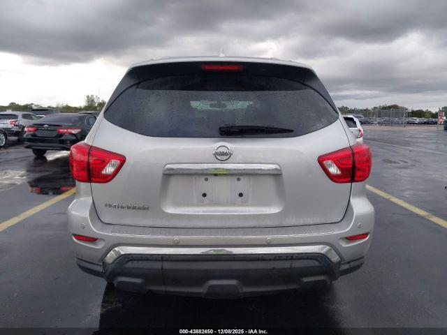 Nissan Pathfinder S 2wd Image 8