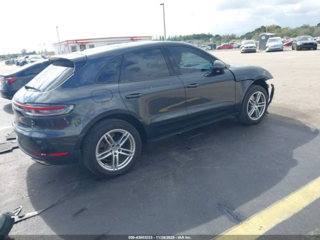 Porsche Macan Image 8