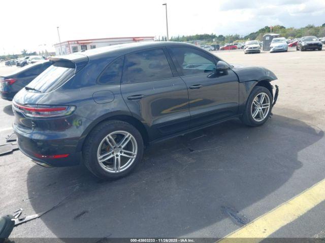 Porsche Macan Image 8
