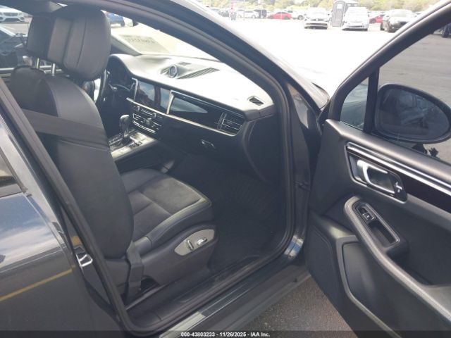 Porsche Macan Image 17