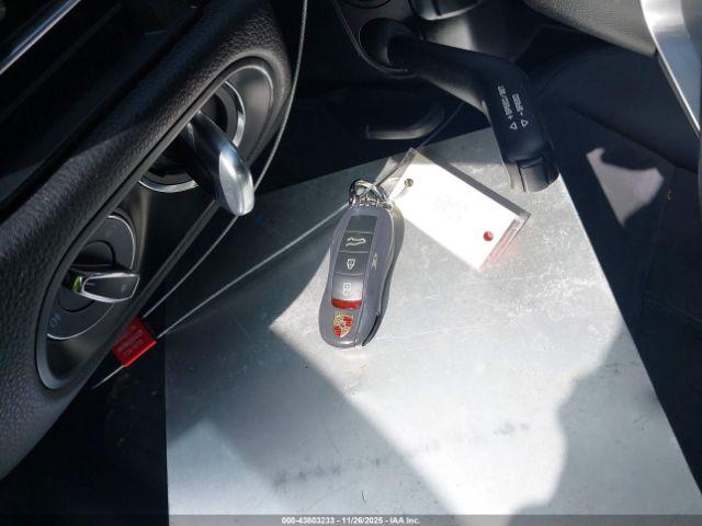 Porsche Macan Image 3