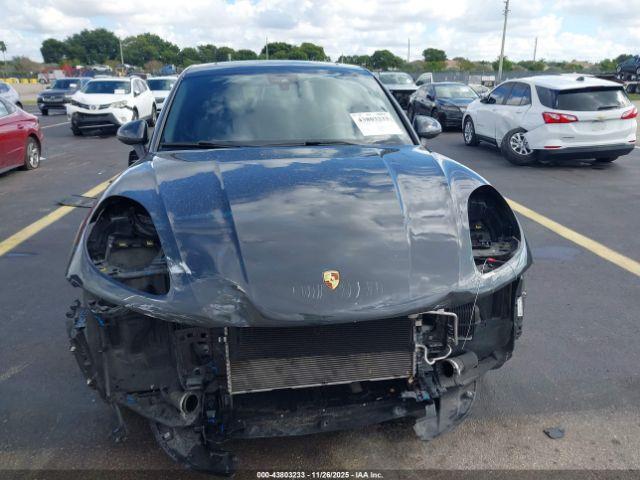 Porsche Macan Image 9