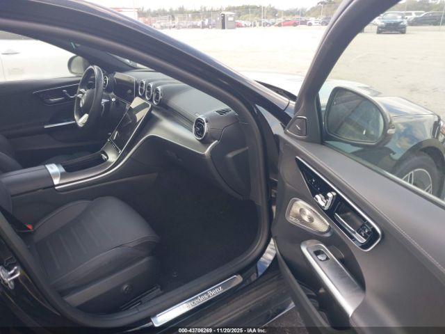 Mercedes-Benz C-Class Image 9