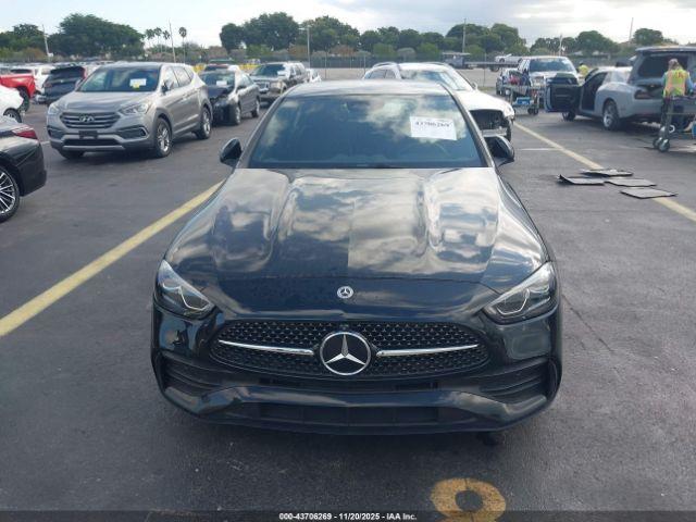 Mercedes-Benz C-Class Image 17