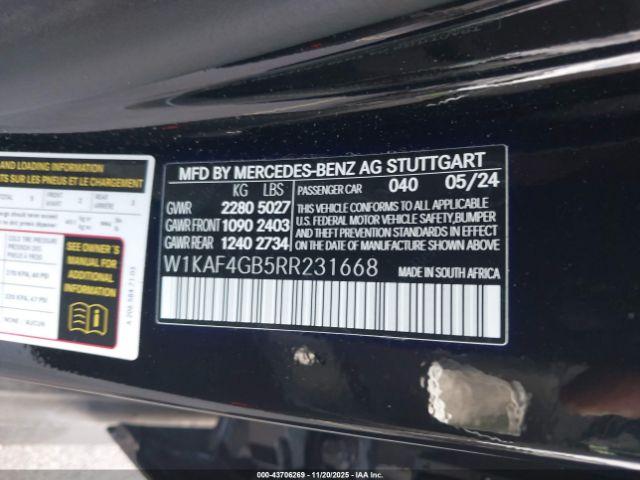 Mercedes-Benz C-Class Image 11