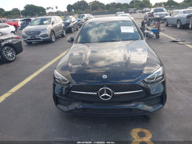 Mercedes-Benz C-Class Image 14