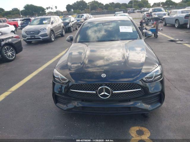 Mercedes-Benz C-Class Image 14