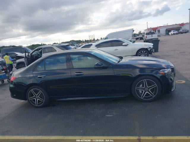 Mercedes-Benz C-Class Image 10