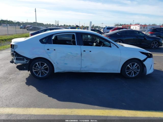 Kia Forte Lxs Image 17