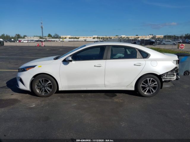 Kia Forte Lxs Image 11