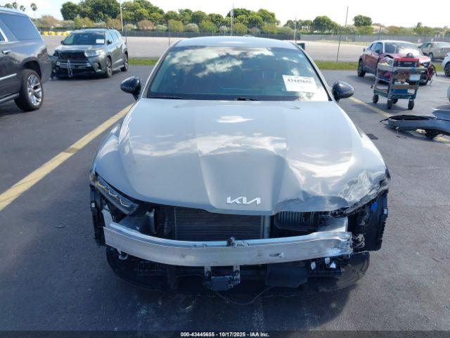 Kia K5 Gt-line Image 2