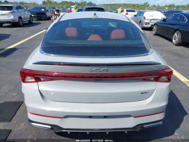 Kia K5 Gt-line Image 10