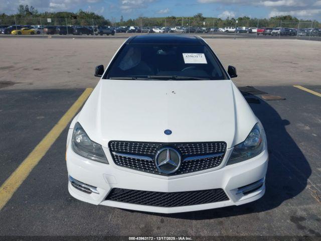 Mercedes-Benz C-Class Image 8