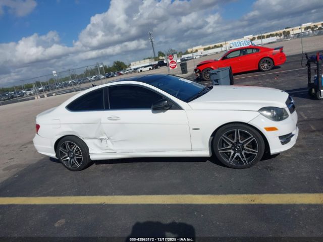 Mercedes-Benz C-Class Image 16