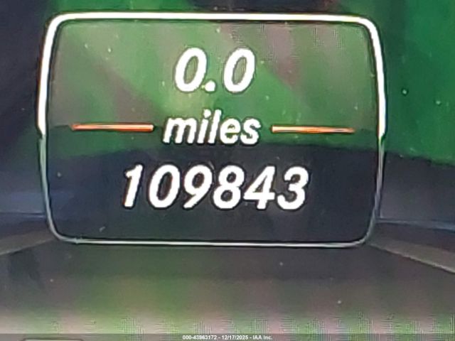 Mercedes-Benz C-Class Image 3