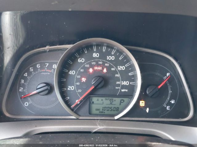 Toyota RAV4 Le Image 7