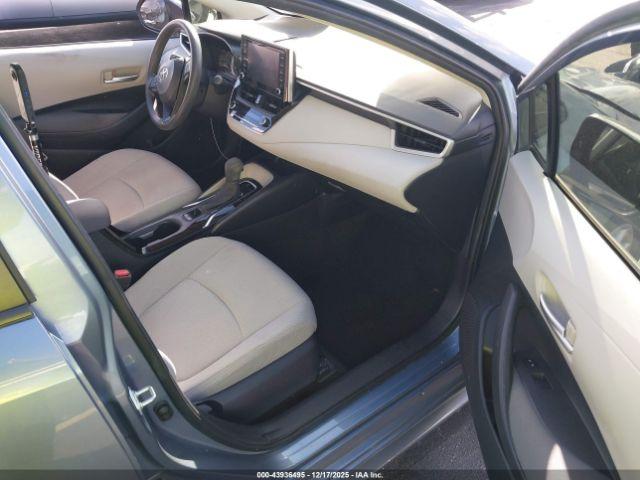 Toyota Corolla Le Image 13