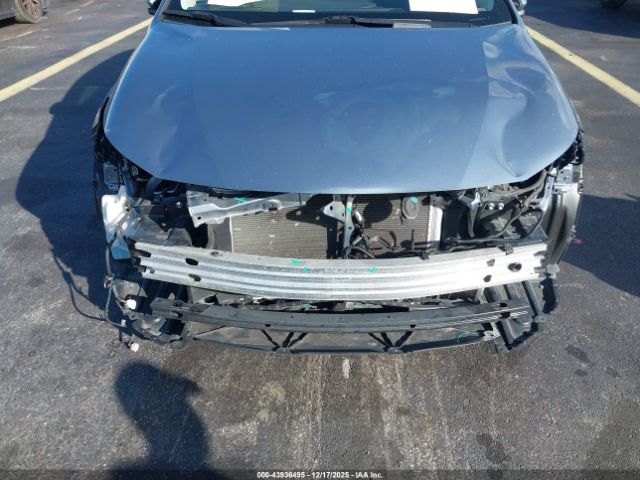 Toyota Corolla Le Image 16