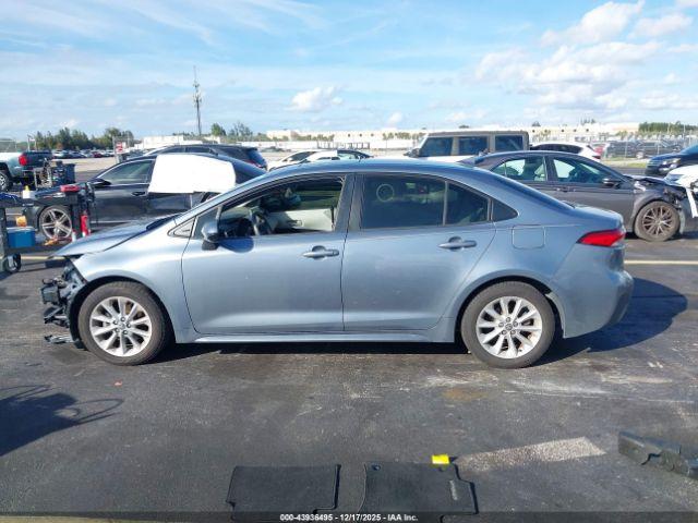 Toyota Corolla Le Image 12