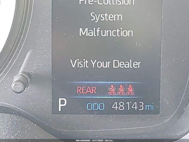 Toyota Corolla Le Image 11