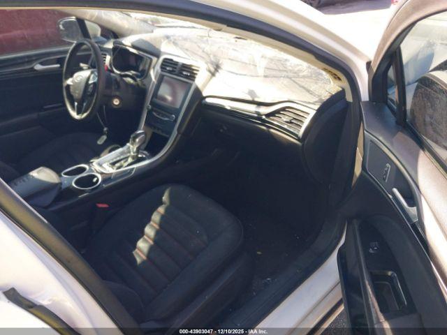 Ford Fusion Se Image 6