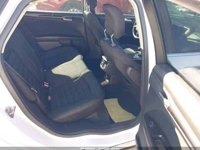 Ford Fusion Se Image 9