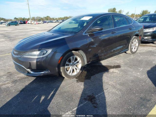 Chrysler 200 Limited Image 11