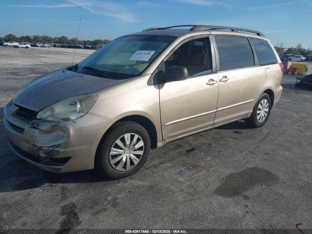 Toyota Sienna Le Image 11