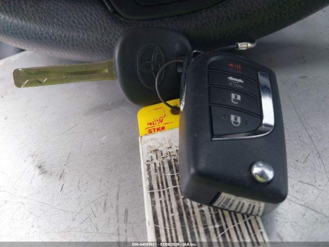 Toyota Corolla Le Image 15