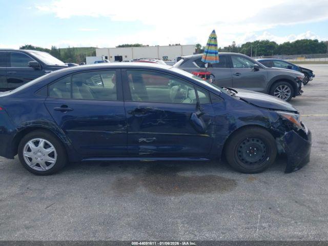 Toyota Corolla Le Image 17