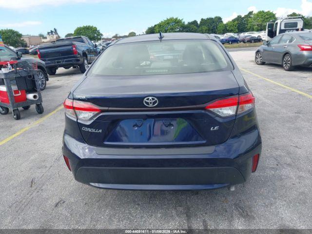 Toyota Corolla Le Image 13