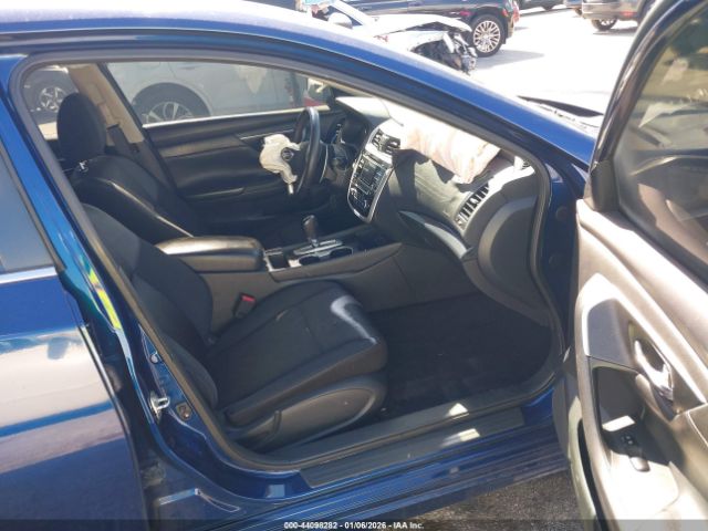 Nissan Altima 2.5 Sr Image 8