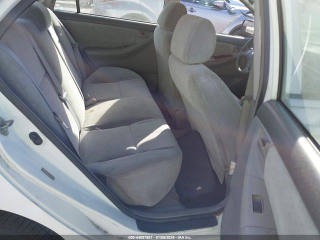 Toyota Corolla Ce Image 6