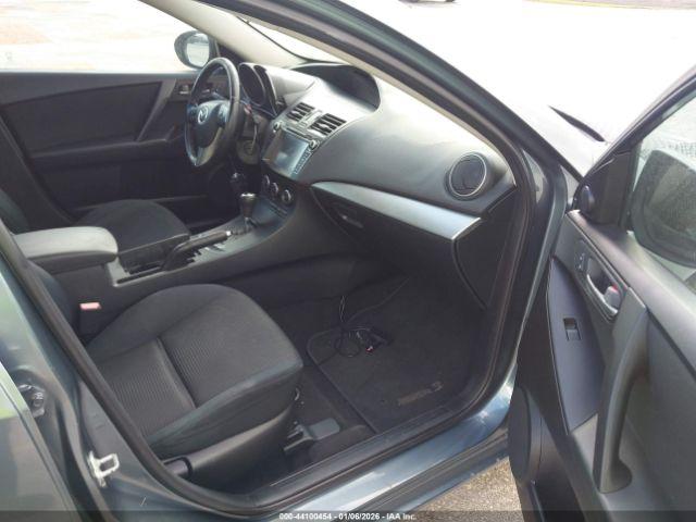 Mazda Mazda3 I Touring Image 3