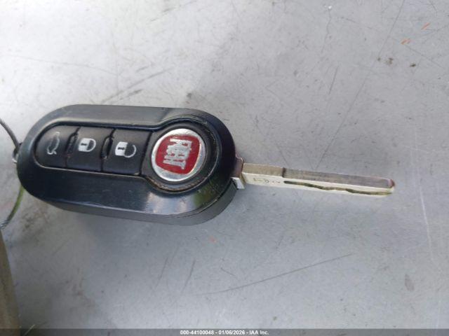 FIAT 500c Lounge Image 10