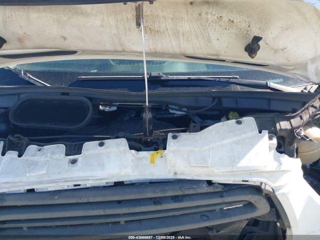 Ford Transit Image 8