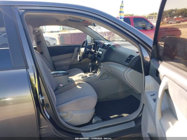 Toyota Highlander Image 12