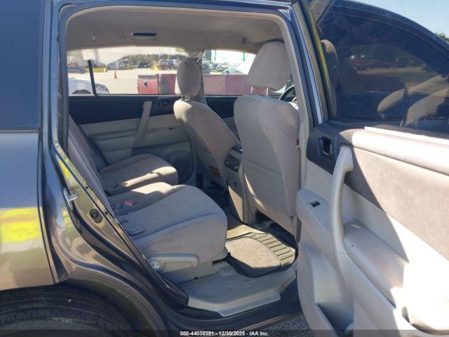 Toyota Highlander Image 3