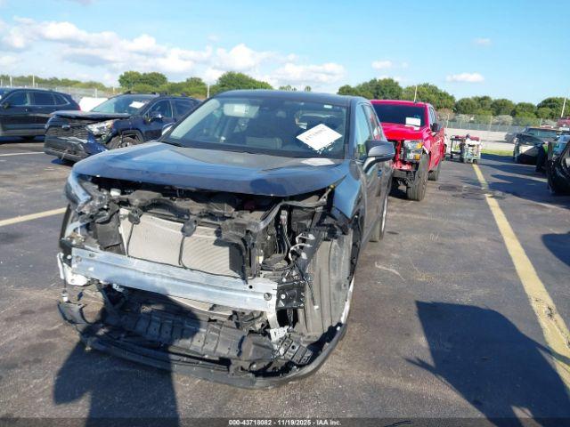 Toyota RAV4 Le Image 8