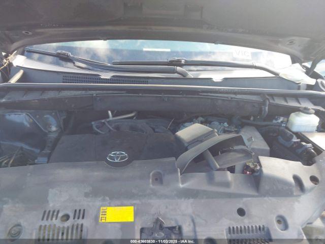 Toyota Highlander Le Image 11