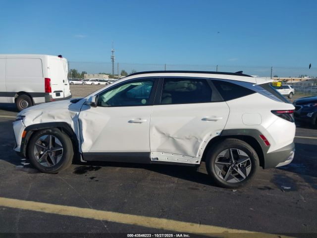 Hyundai TUCSON Sel Convenience Image 13