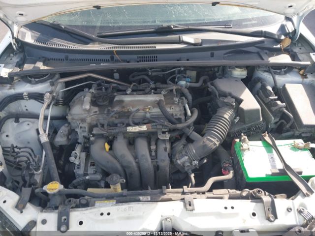 Toyota Corolla Le Image 9