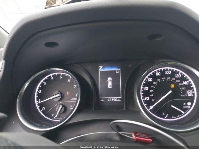 Toyota Camry Se Image 12