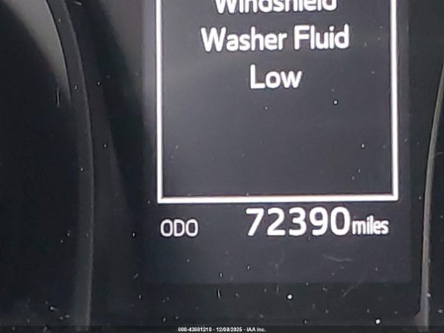 Toyota Camry Se Image 10