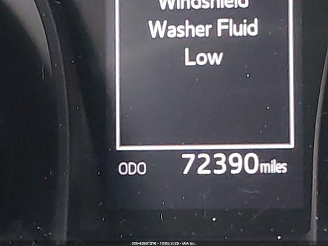 Toyota Camry Se Image 10