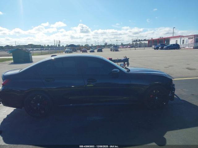 BMW 3 Series Image 12