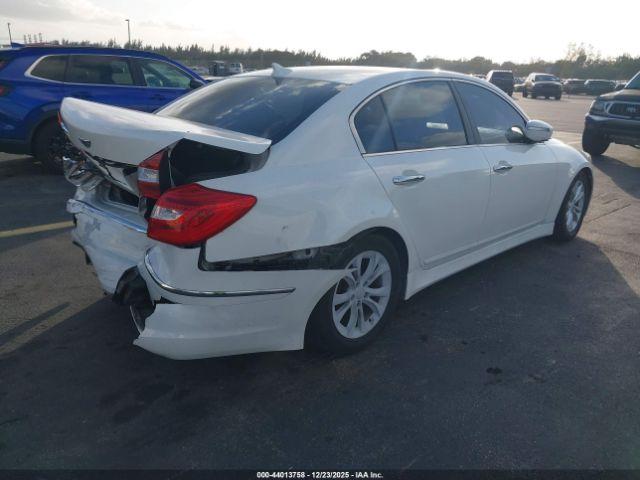 Hyundai Genesis 3.8 Image 7