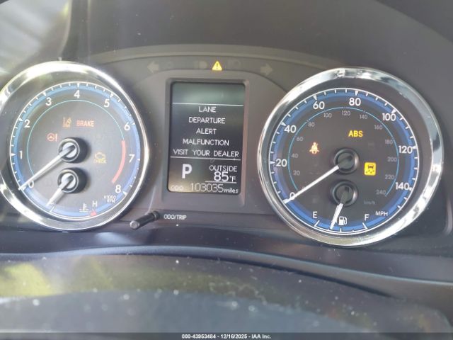 Toyota Corolla Le Image 6